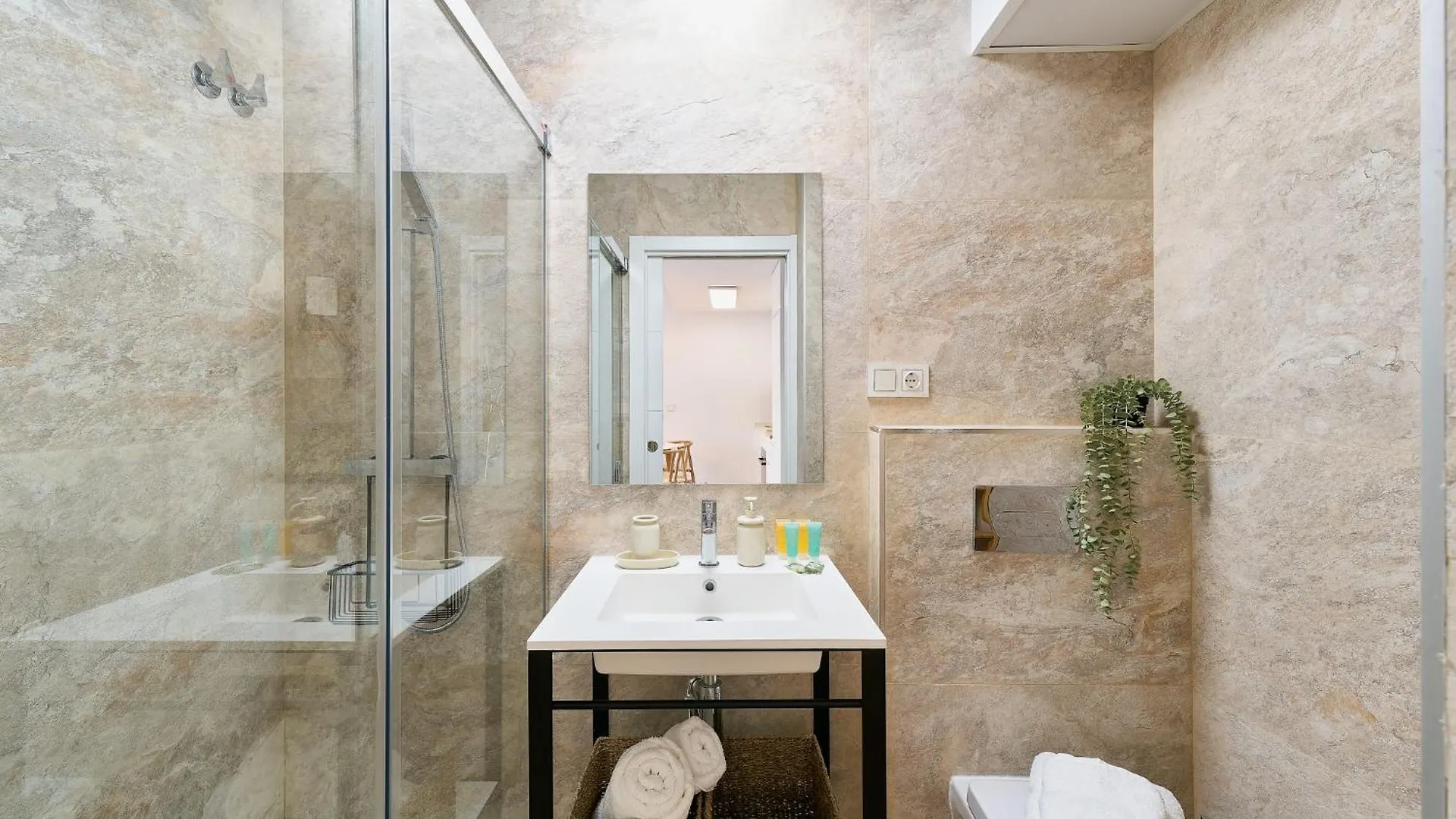Atarazanas Penthouse By Lovely Rentals Малага Апартаменты