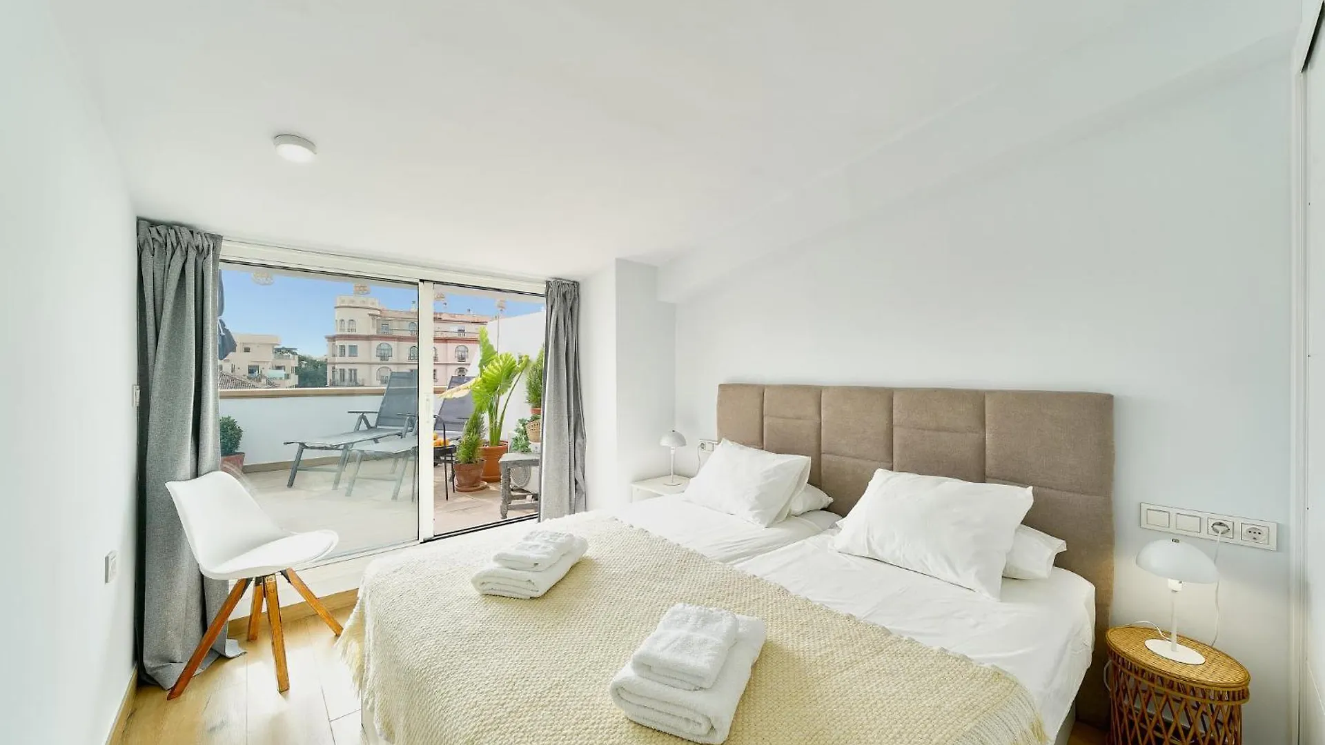 Atarazanas Penthouse By Lovely Rentals Малага 0*,  Испания