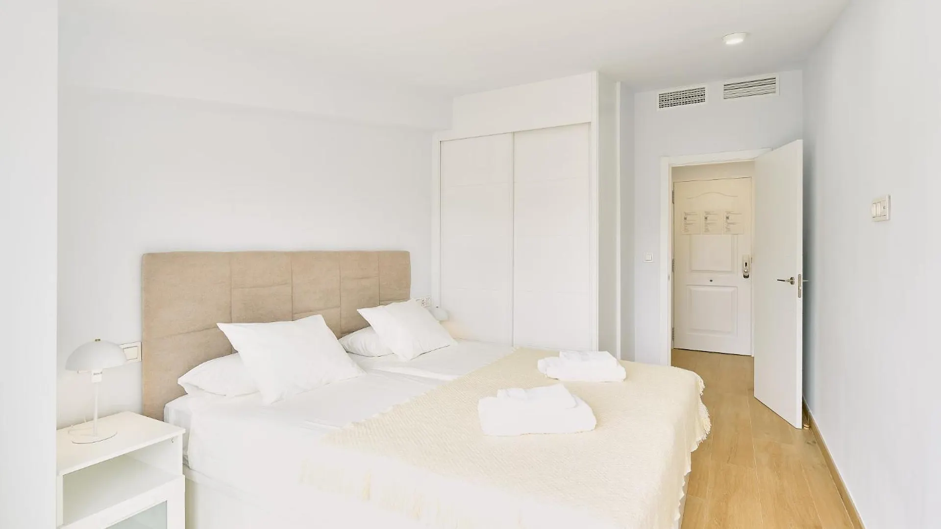 Atarazanas Penthouse By Lovely Rentals Malaga